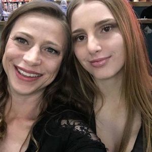 Meet your Posher, Naomi